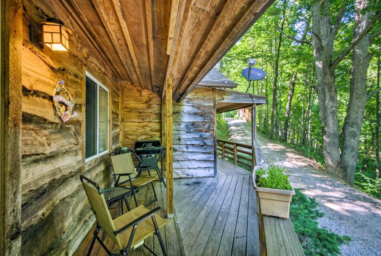 Cozy The Woodshop Cabin With Deck And Forest Views! Robbinsville Buitenkant foto